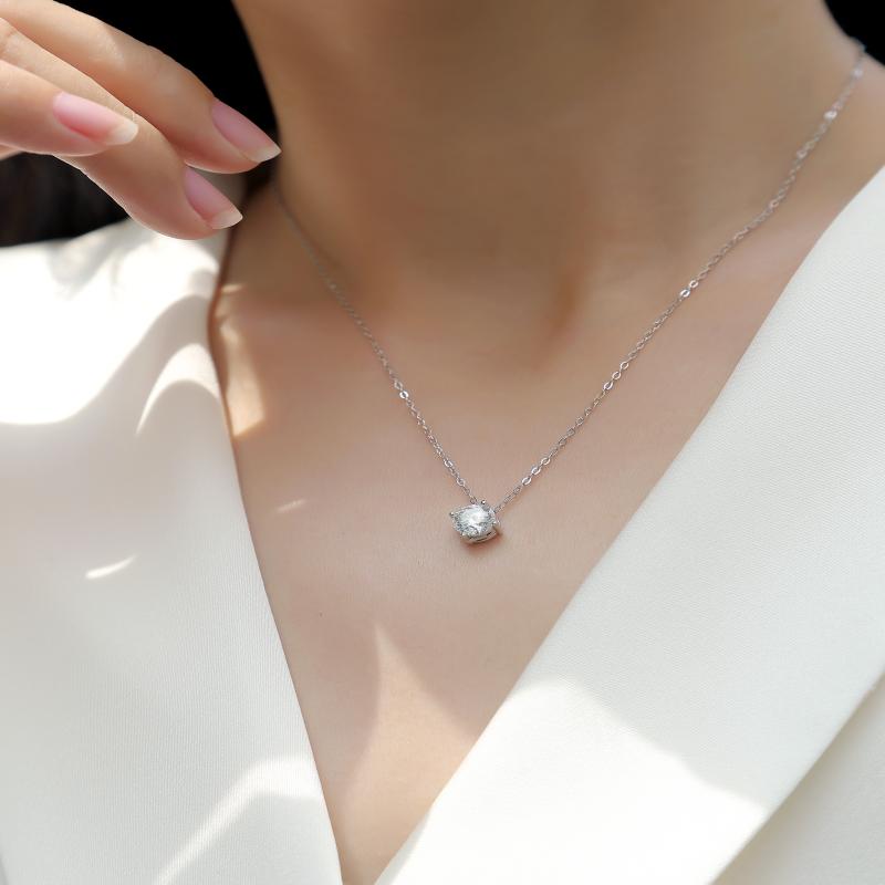 Sincerity Moissanite 1.0 Ct Round Cut Necklace