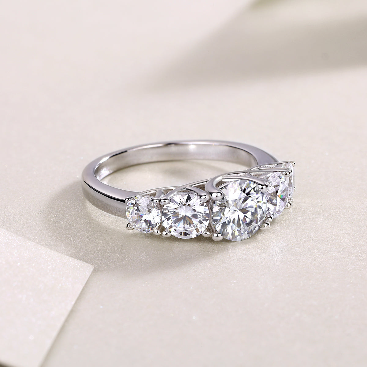Affection Moissanite 1.0 Ct Round Cut Ring