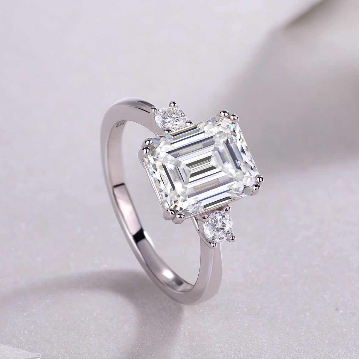 Token Octagonal Moissanite 3.0 Ct Square Cut Ring