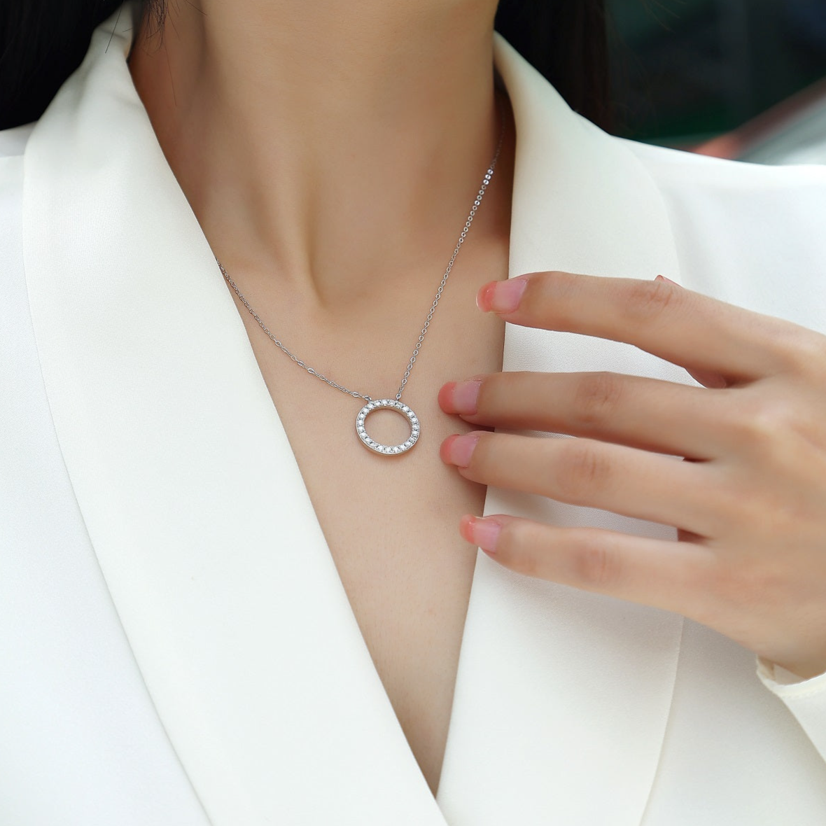 Fulfillment Moissanite 0.46 Ct Round Cut Necklace