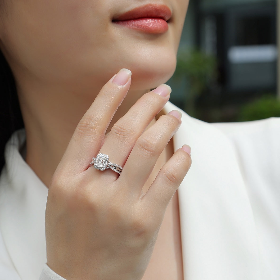 Dreamland Moissanite 1.0 Ct Round Cut Ring