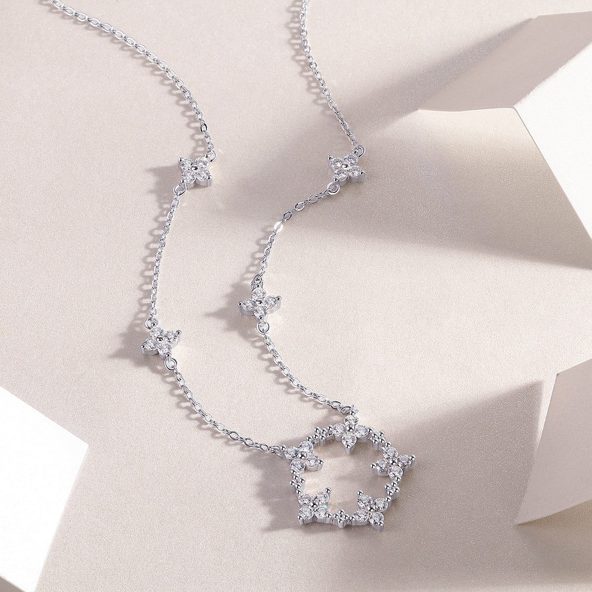 Luky Star Moissanite 1.26 Ct Round Cut Necklace