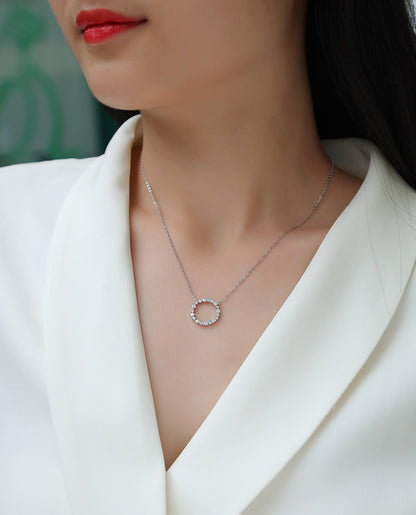 Eternal Circle Moissanit Necklace