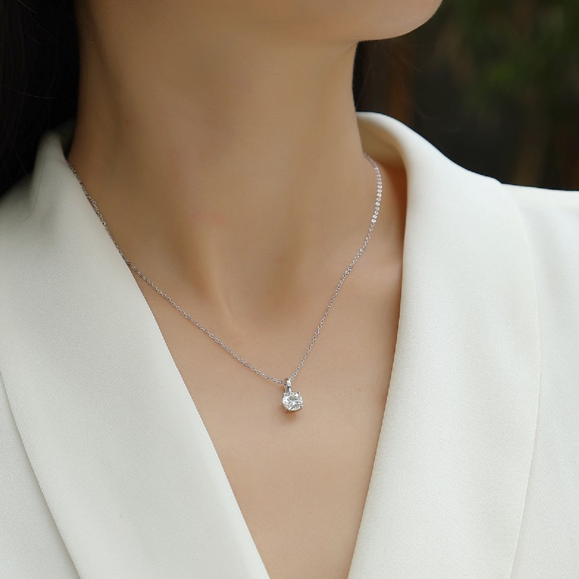 Encounter Moissanite 1.0 Ct Round Cut Necklace